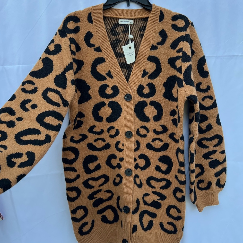 Andthewhy Leopard Cardigan with bubble sleeves